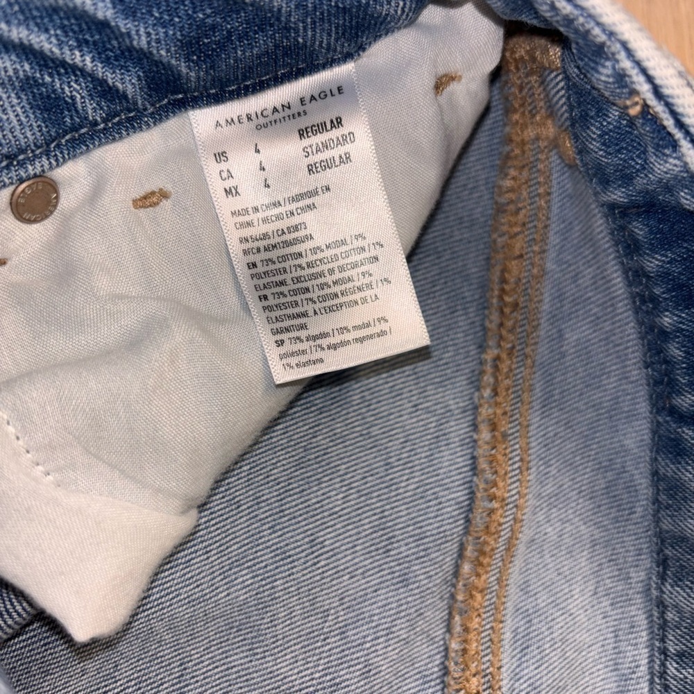 American Eagle Stretch Curvy Mom Jeans Women’s Size 4 Regular - Picture 3 of 6
